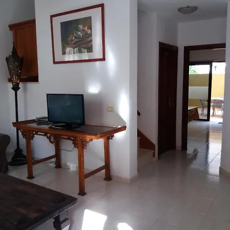 Casa Amarilla Borbalan